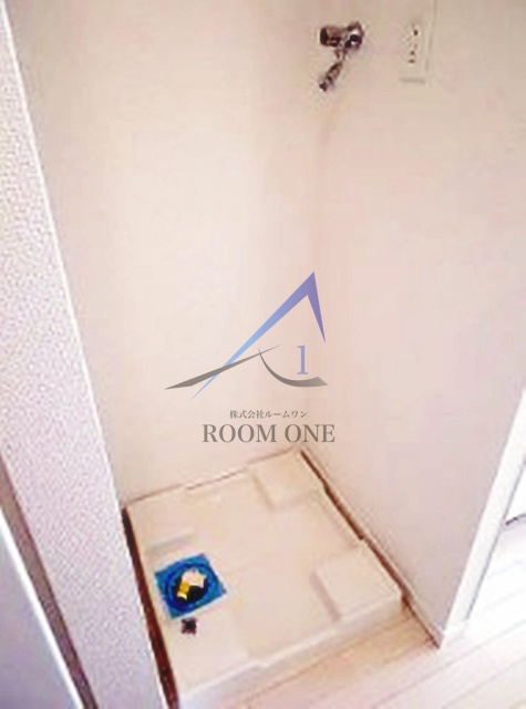 Risingplace浅草参番館の設備|洗濯機置き場です。