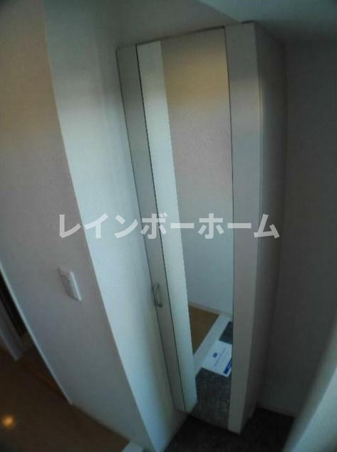 グランコート志木の玄関