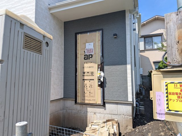 八王子市　散田町　新築一戸建て　１４期の玄関|～玄関は安心のWロックキーを採用～