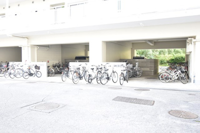 【駐輪場】 | 北千里アーバンライフ | エイブル売買事業部では、箕面市・豊中市・吹田市・池田市・茨木市・高槻市の北摂エリア全域で、物件のご紹介を致しております。北摂エリアにて購入物件をお探しの際は、当社までお問合せ下さいませ。