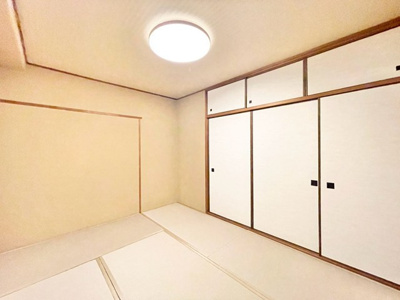 【寝室】 | 北千里アーバンライフ | エイブル売買事業部では、箕面市・豊中市・吹田市・池田市・茨木市・高槻市の北摂エリア全域で、物件のご紹介を致しております。北摂エリアにて購入物件をお探しの際は、当社までお問合せ下さいませ。