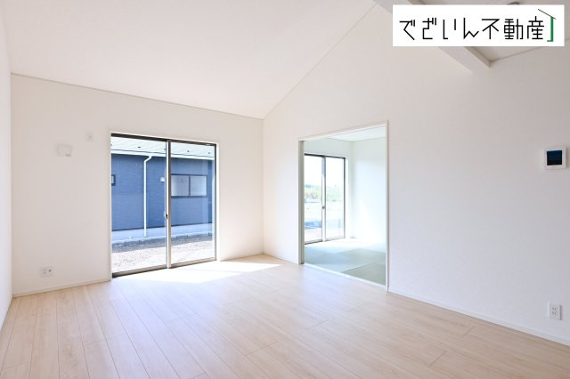 【居間・リビング】 | CRADLE GARDEN加須市北下新井 第6　【平屋】新築住宅 | ≪2号棟≫
現地(2026年9月撮影)