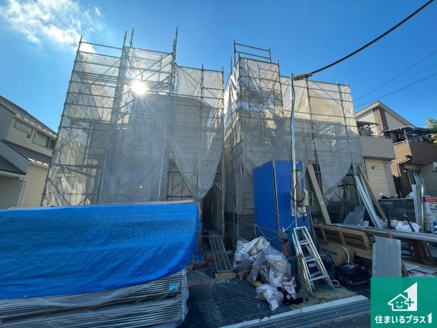 ■高槻市奥天神町　第1期　新築一戸建ての外観|周辺は落ち着いた街並みの住宅地！子育てがしやすい住環境です！まだ未完成ですが、現地でしかわからない事もございます。是非一度ご覧ください。