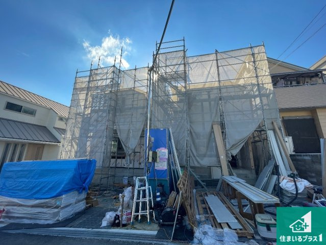 ■高槻市奥天神町　第1期　新築一戸建ての外観|周辺は落ち着いた街並みの住宅地！子育てがしやすい住環境です！まだ未完成ですが、現地でしかわからない事もございます。是非一度ご覧ください。
