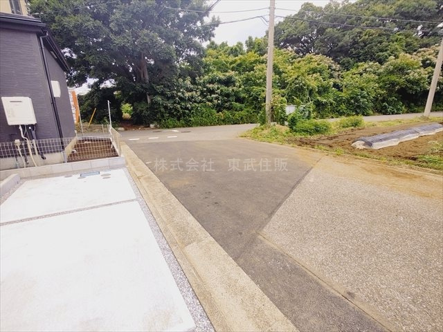 【前面道路含む現地写真】の画像
