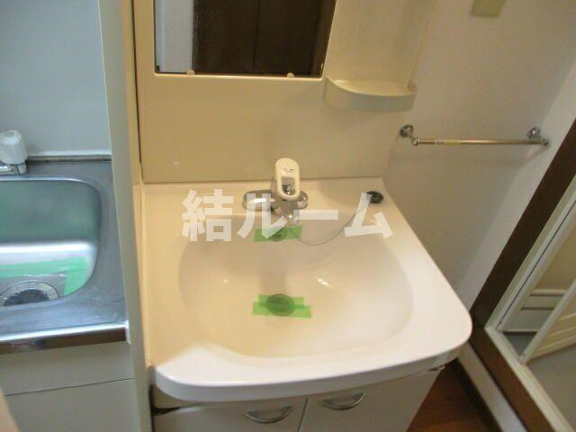 豊島区長崎１丁目のアパートの洗面所