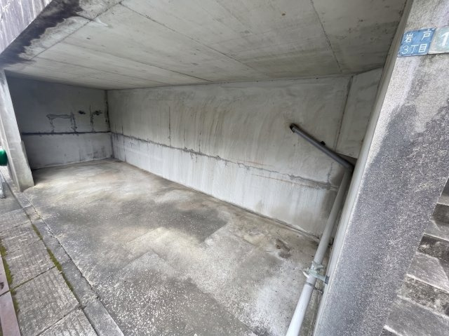岩戸3丁目戸建の駐車場|駐車場