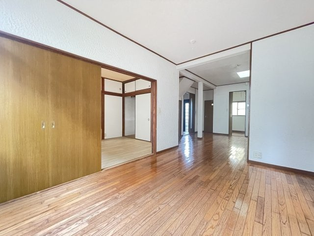 岩戸3丁目戸建の居間・リビング|居間・リビング