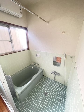 岩戸3丁目戸建の浴室|風呂