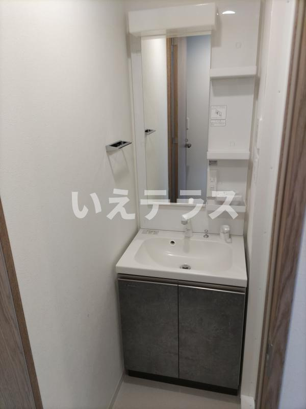 ファーストフィオーレ神戸元町ディモーラの洗面所