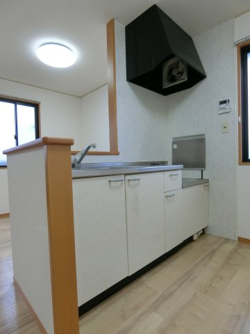 ロワール福原A棟のキッチン|イメージ201号室の写真