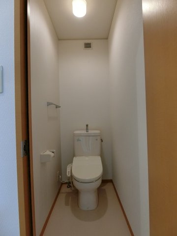 ロワール福原A棟のトイレ|イメージ201号室の写真
