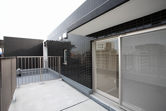 新品家具付きマンション冷泉町29(KaGood福岡)のバルコニー