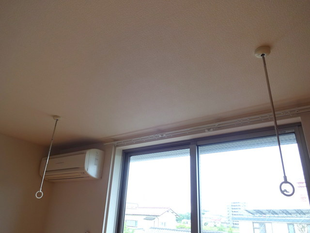 八王子市大和田町３丁目の賃貸マンションの設備|★雨の日も安心の室内物干フック★