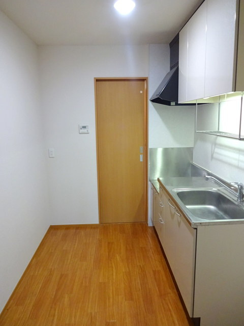 八王子市大和田町３丁目の賃貸マンションの居間・リビング|★独立キッチン★