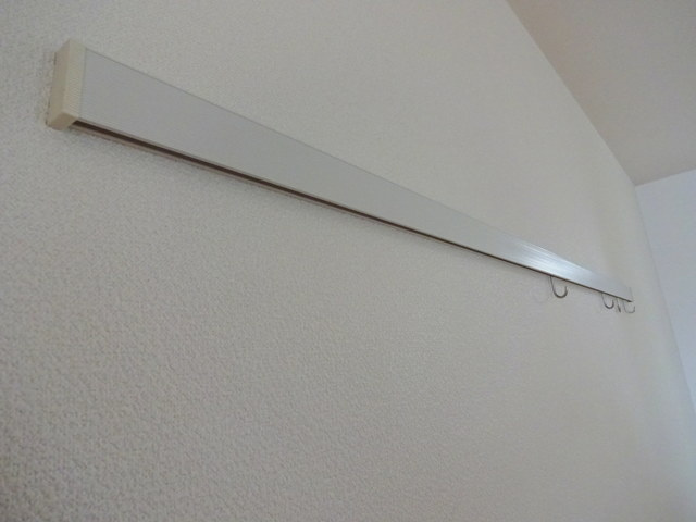 八王子市大和田町３丁目の賃貸マンションの内装|★便利なハンガーバ－★