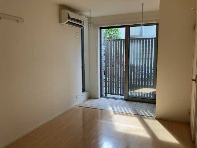 【居間・リビング】 | セレニティ南馬込 | ※同物件別部屋参考写真