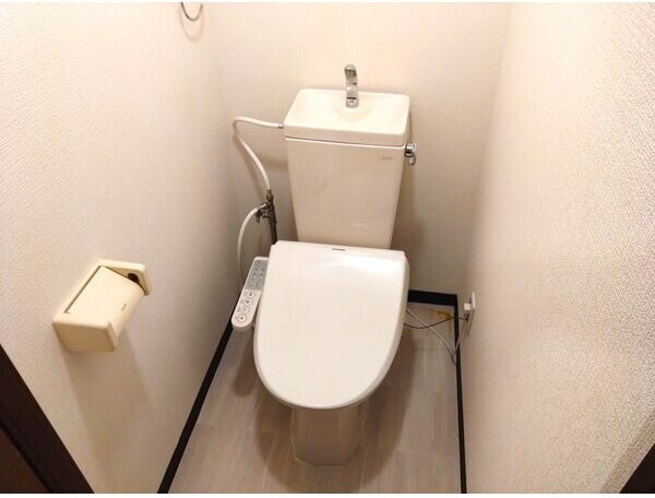 啓周マンションのトイレ