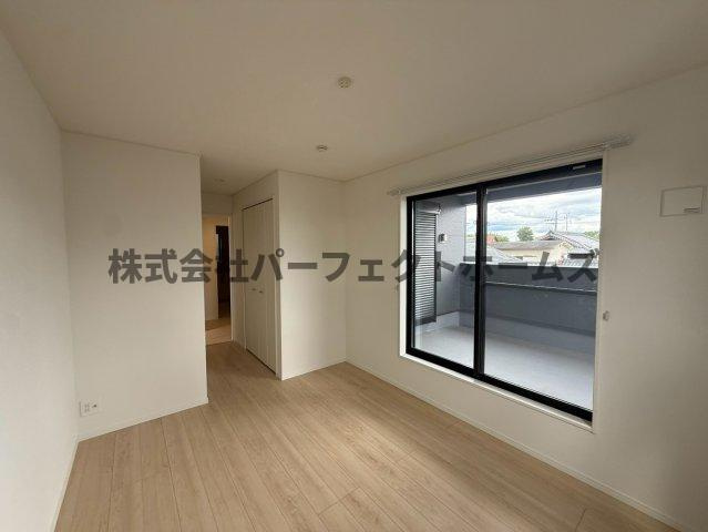 長尾峠町戸建　賃貸の洋室|きれいな洋室です