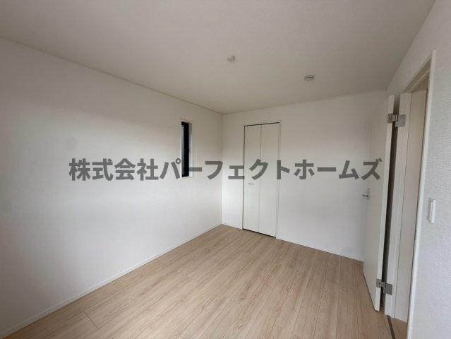 長尾峠町戸建　賃貸の洋室|使い勝手のいい洋室です