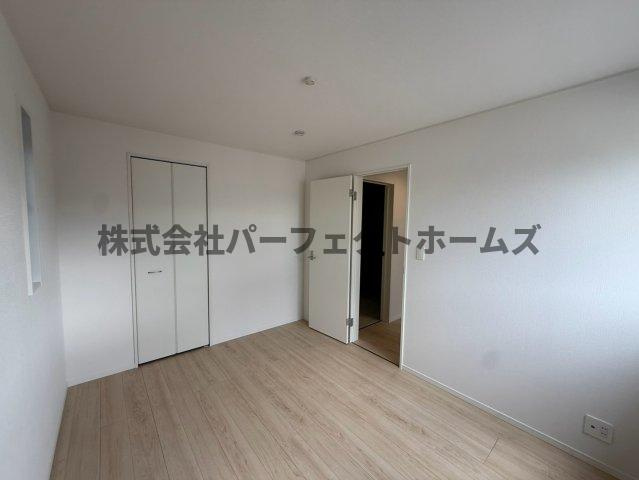長尾峠町戸建　賃貸の洋室|使い勝手のいい洋室です