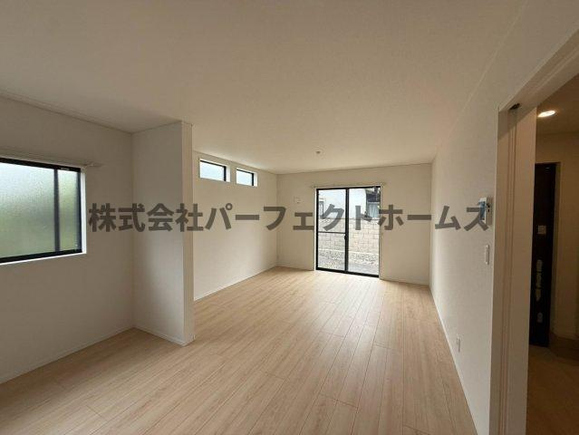 長尾峠町戸建　賃貸の居間・リビング|こちらの居間で趣味の時間をお楽しみください