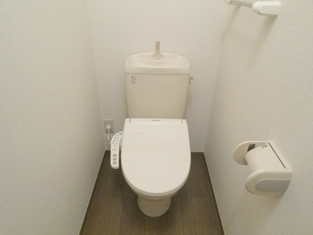 ハイムシンフォニアＡのトイレ|温水洗浄便座機能が付いたトイレです♪
