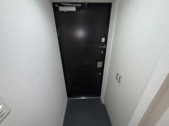 プレサンスKOBEグレンツの玄関|同物件別部屋写真