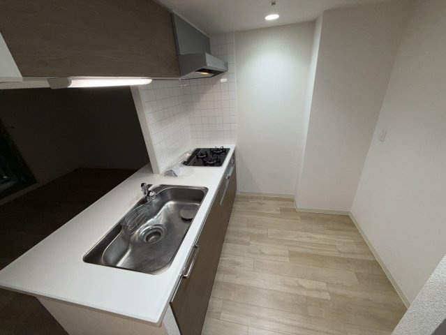 プレサンスKOBEグレンツのキッチン|同物件別部屋写真