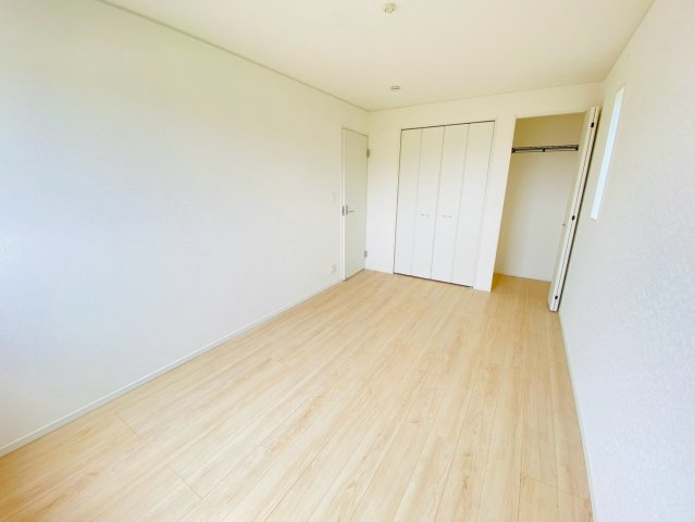 クレイドルガーデン／南区富合町大町第５／２号棟の洋室