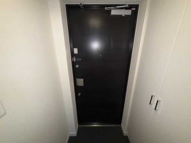 プレサンスKOBEグレンツの玄関|同物件別部屋写真