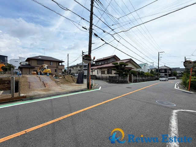 売地　藤沢市羽鳥5丁目の前面道路含む現地写真