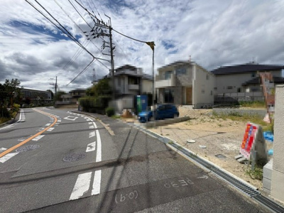 【前面道路含む現地写真】 | 庭代台１丁　新築一戸建 | 【住宅ローン相談】住宅ローンにご不安、ご心配のある方でもイエストアでは豊富な知識でサポート致します♪