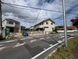 【前面道路含む現地写真】 | 庭代台１丁　新築一戸建 | 家探しはどうやってするの？から資金のことや住宅ローン、税金や制度のことまで住宅の難しいことをわかりやすく説明いたします♪