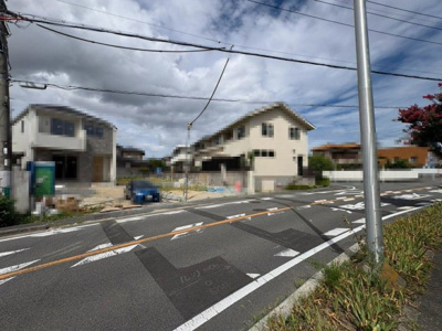 【前面道路含む現地写真】 | 庭代台１丁　新築一戸建 | 家探しはどうやってするの？から資金のことや住宅ローン、税金や制度のことまで住宅の難しいことをわかりやすく説明いたします♪