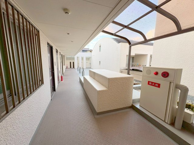 ロイヤルメゾン宝塚南のロビー
