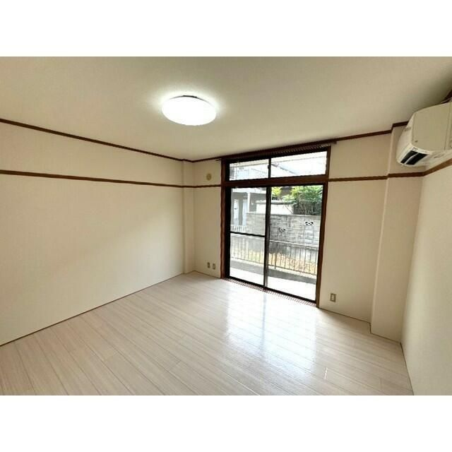 マンションタカノの居間・リビング