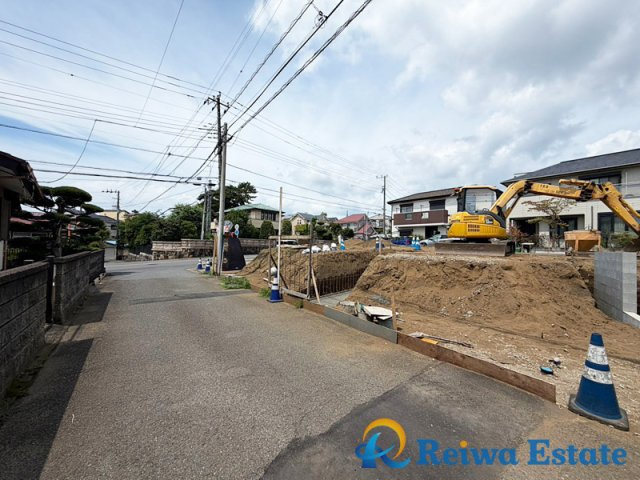 売地　藤沢市羽鳥5丁目の前面道路含む現地写真