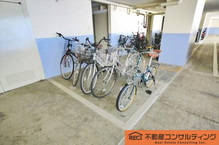 日生住吉コープの駐輪場