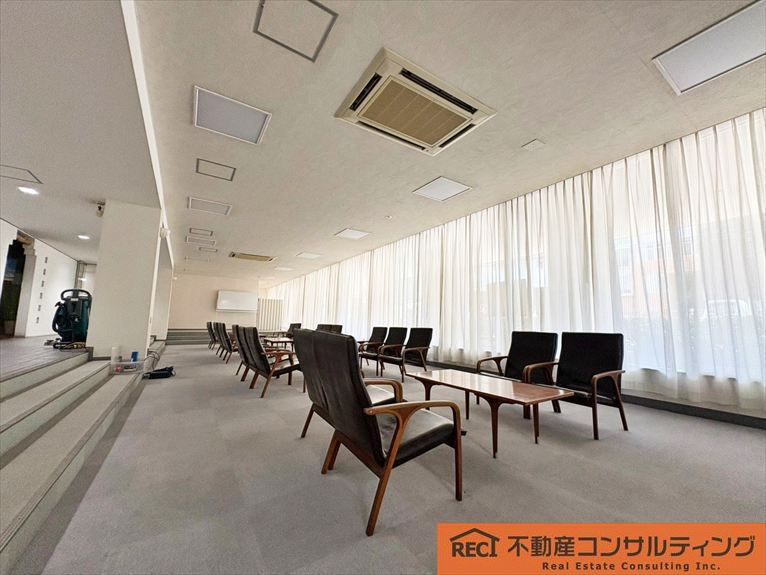 日生住吉コープのエントランス
