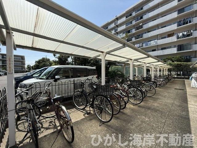 パレ平塚すみれ平参番館の駐車場|敷地内駐輪場