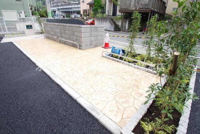 稲城市矢野口のアパートのその他共用部分|別部屋反転画像