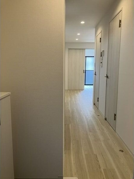 クレスト中村の玄関