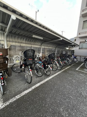【その他共用部分】 | サンマンション楠公 | 駐輪場です