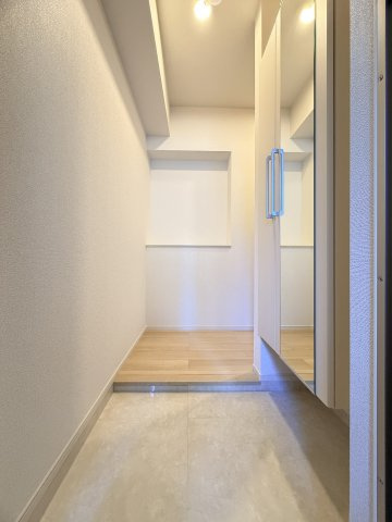 ヒカルサ神戸王塚台Ⅰの玄関