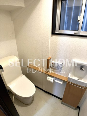 【トイレ】 | 戸崎町榎ヶ坪貸家 | ゆったりとした空間のトイレです