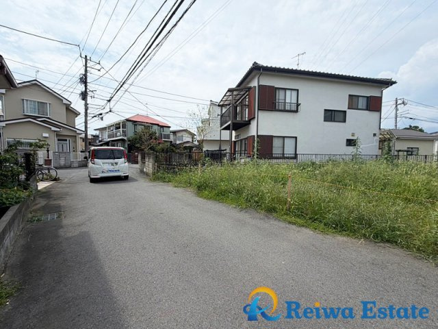 売地　茅ヶ崎市西久保の前面道路含む現地写真