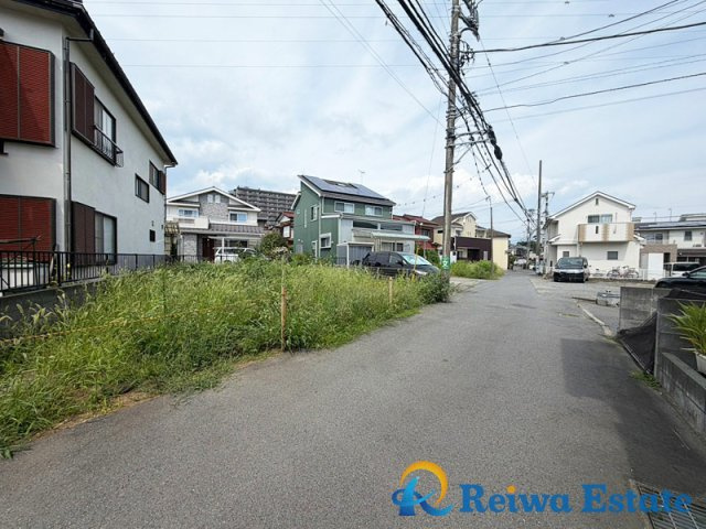 売地　茅ヶ崎市西久保の前面道路含む現地写真