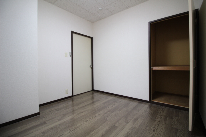 メゾンカルム富田B棟の寝室
