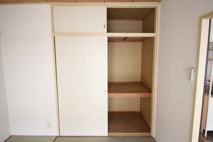 メゾンカルム富田B棟の収納